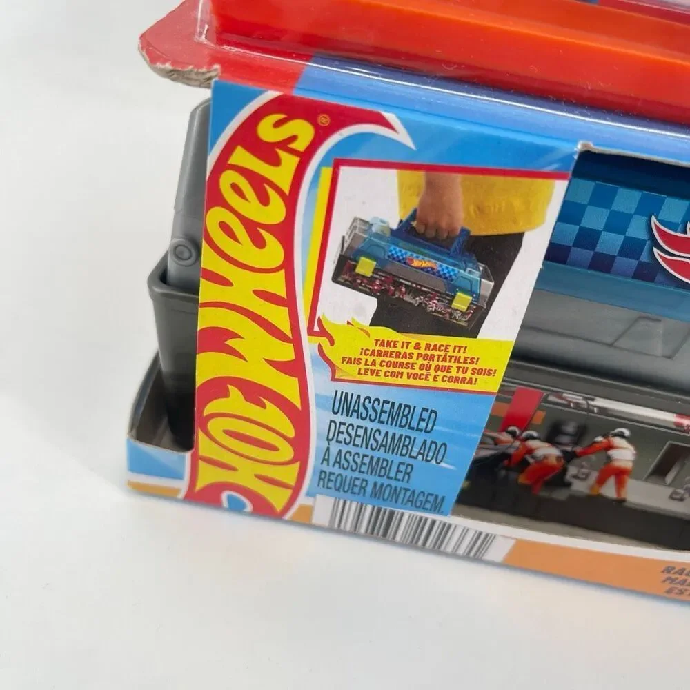 Hot Wheels Race Case Stunt Tracks Playset Dual Launcher 2 Cars Storage Case New